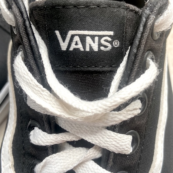 Black Vans Old-Skool Sneakers - Picture 10 of 11
